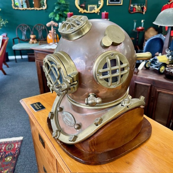 Divers Helmet 2